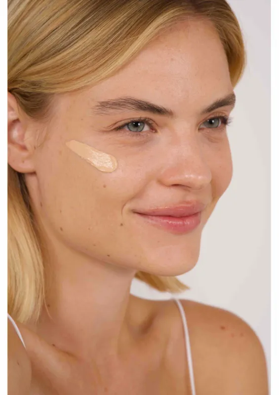 Økologisk Mattyfing BB-Cream, Light 30ml / Charlotte Bio 