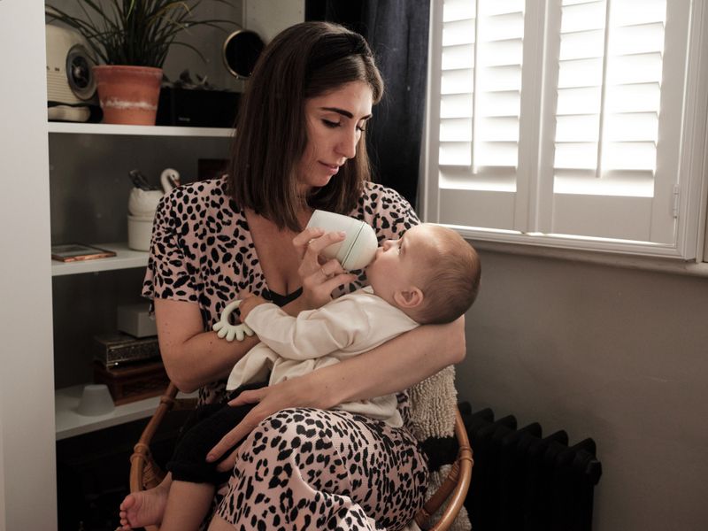 Tåteflaske i silikon 240ml, ORANSJE / BORRN