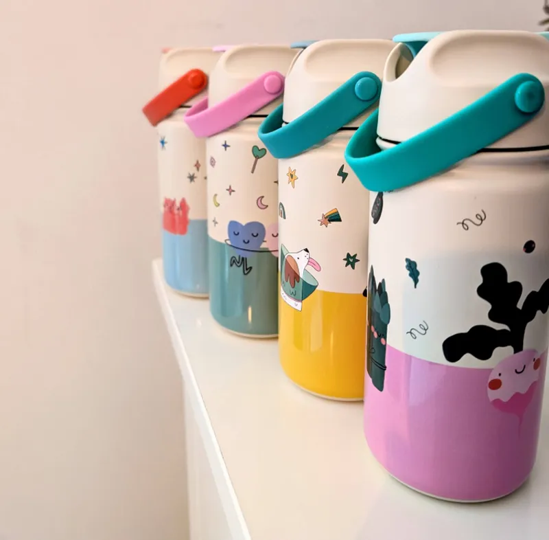 Isolert drikkeflaske i stål, Dancing Hearts / The Cotton Cloud